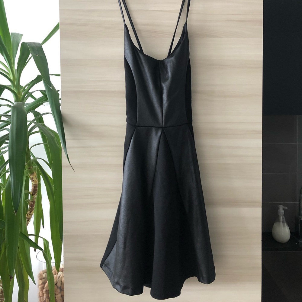 LITTLE BLACK DRESS